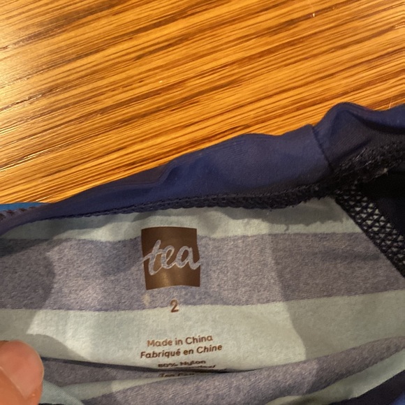 Long sleeve Tea Collection Rash Guard - Picture 2 of 2